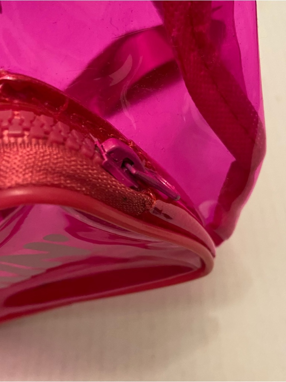 Dunkin Donuts Fanny Pack Bag HOT PINK Clear Collectible. - Picture 4 of 7
